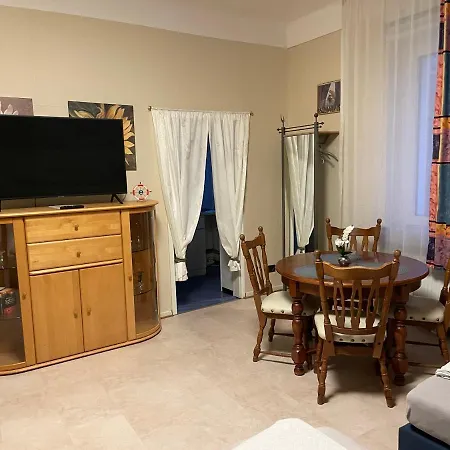 Gasthuis Gaestezimmer Siminciuc 3*