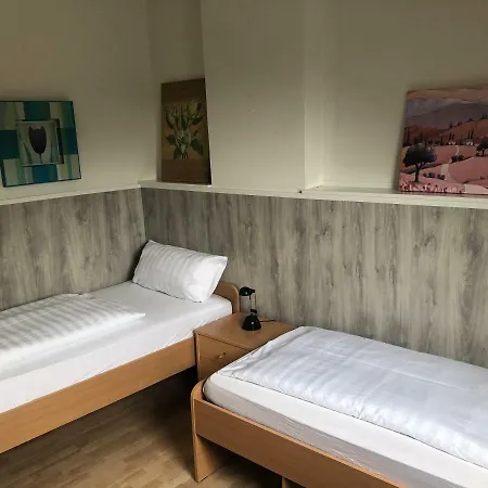 Gaestezimmer Siminciuc 3* אאכן